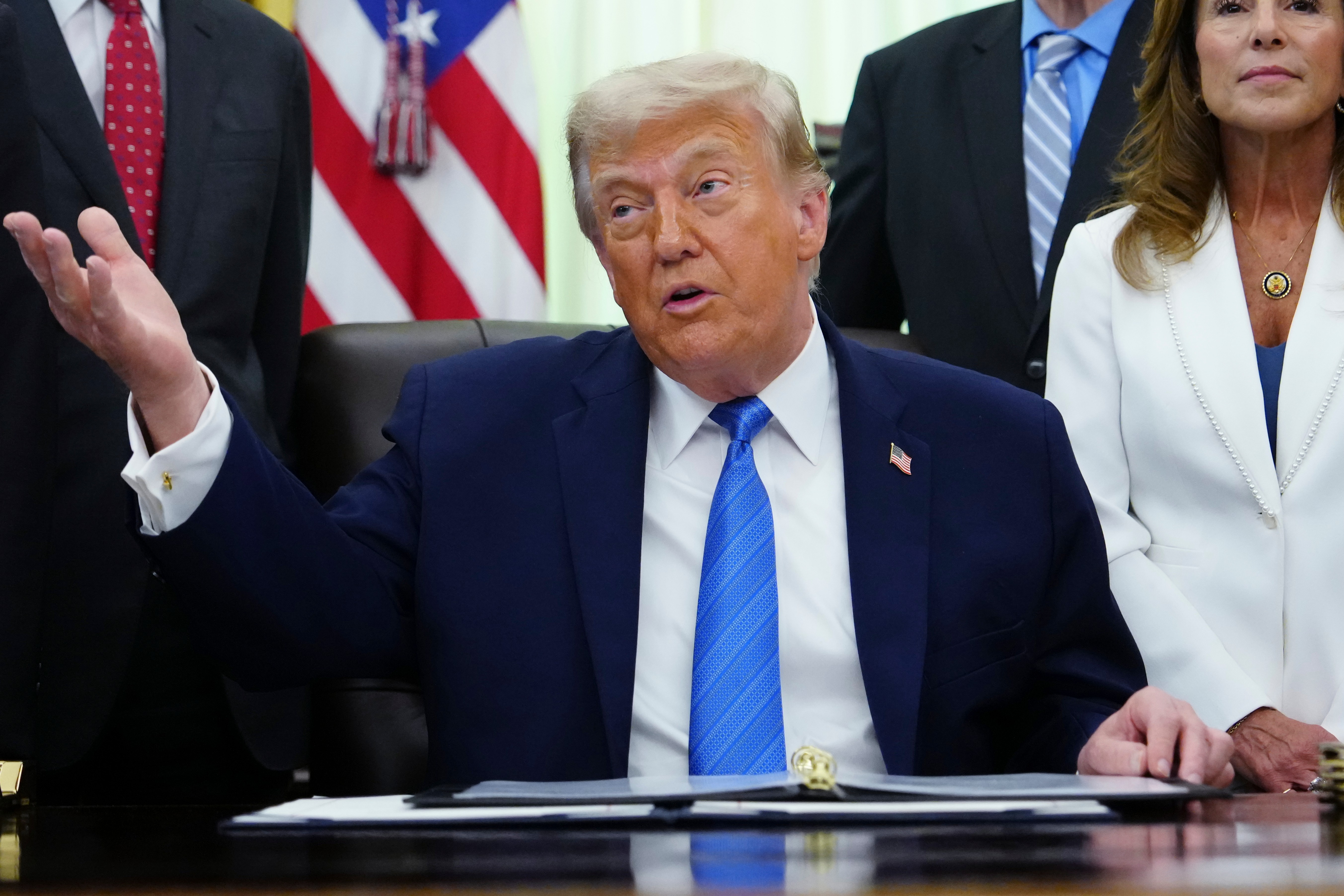 Trump Nominates Jay Clayton as DNI